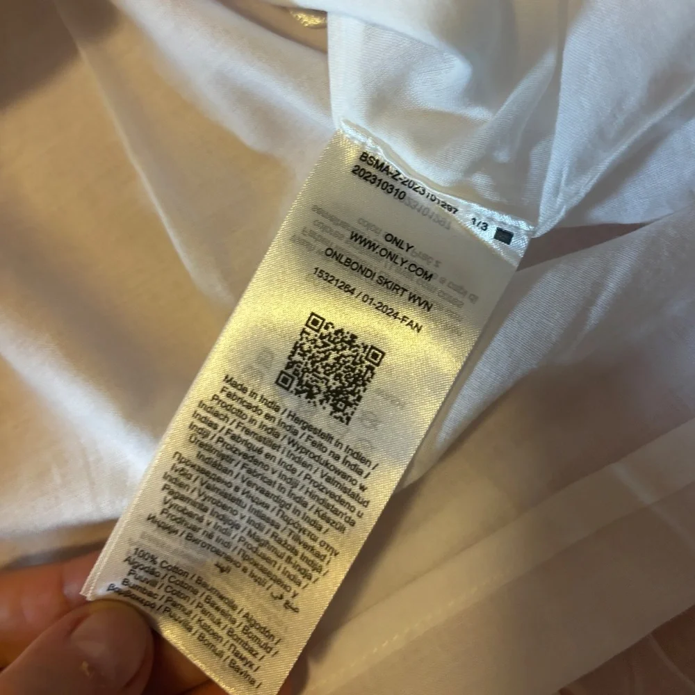 Only white boho broderie anglaise cotton mini skirt NWT - Picture 8 of 11